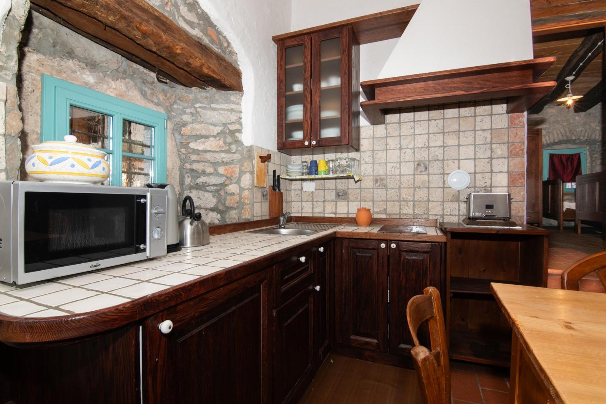 Apartments Valentinus 1800 Sezana Exterior photo